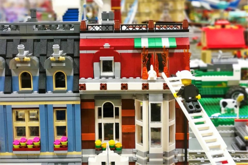 5/17 Wystawa budowli z klocków lego