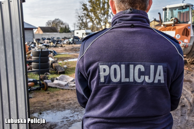 9/9 Policjanci zlikwidowali dziuplę samochodową.