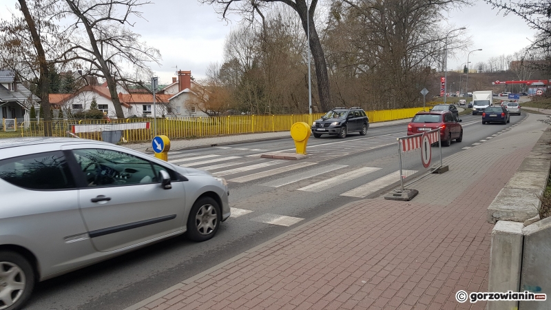 8/13 Światła na skrzyżowaniu Wyszyńskiego-Owocowej