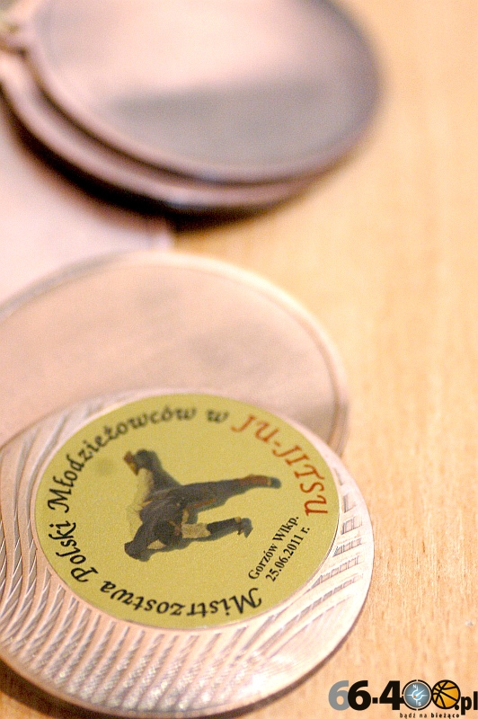 12/32 Mistrzostwa Polski Młodzieżowców w ju-jitsu oraz walki zawodowe MMA