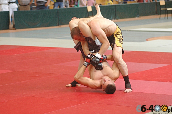 16/32 Mistrzostwa Polski Młodzieżowców w ju-jitsu oraz walki zawodowe MMA