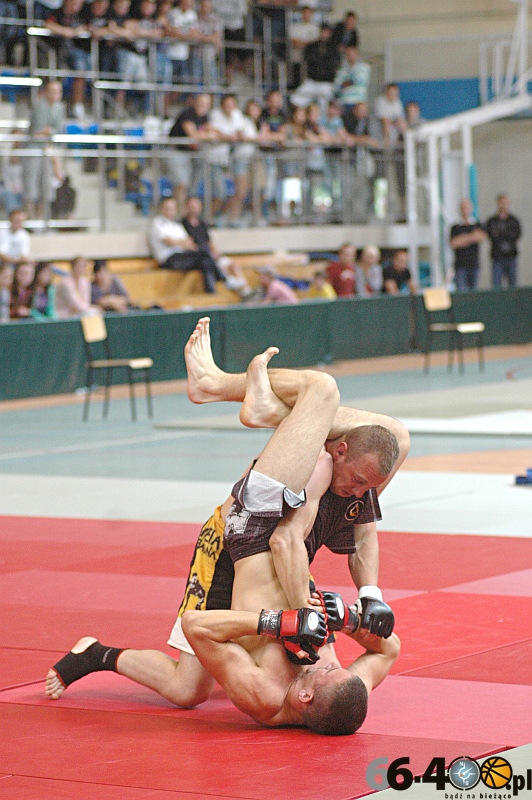 17/32 Mistrzostwa Polski Młodzieżowców w ju-jitsu oraz walki zawodowe MMA