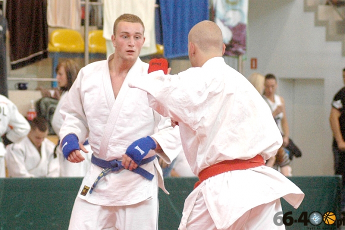 24/32 Mistrzostwa Polski Młodzieżowców w ju-jitsu oraz walki zawodowe MMA