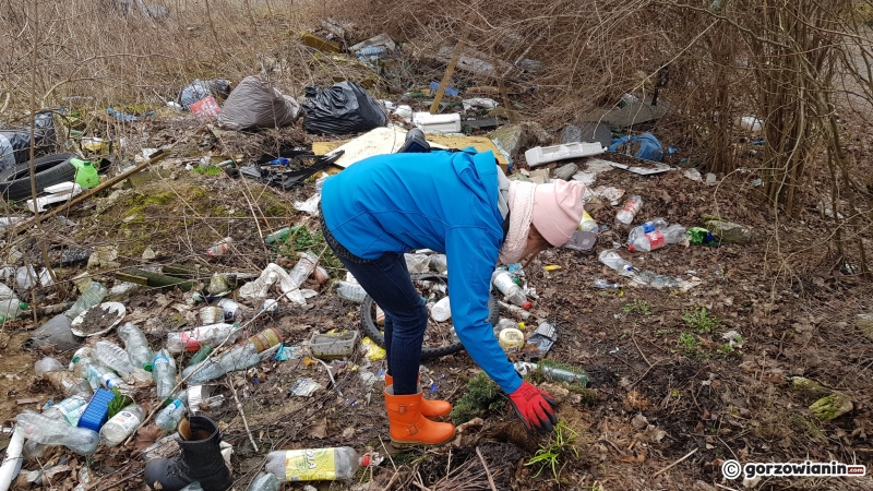 18/22 Społeczna akcja sprzątania Sadów