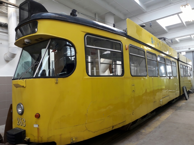 4/7 Stare Helmuty na sprzedaż