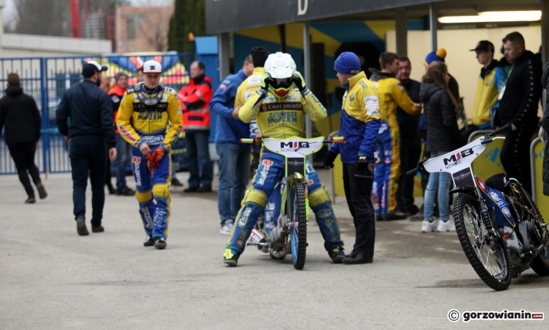 13/19 Nietypowy trening żużlowców