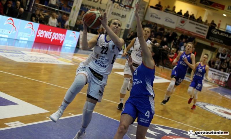 13/30 Akademickie derby w koszykówce