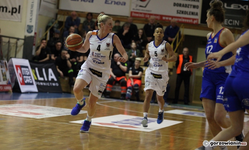 14/30 Akademickie derby w koszykówce