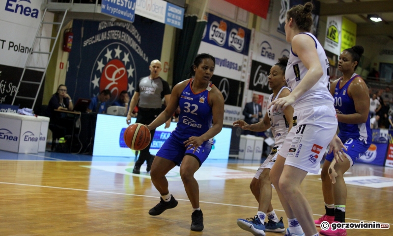 24/30 Akademickie derby w koszykówce