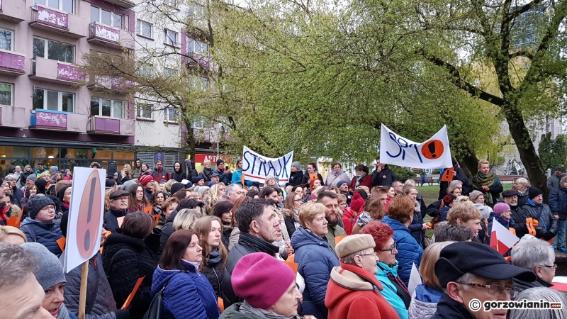 14/14 Manifestacja popierająca protest nauczycieli