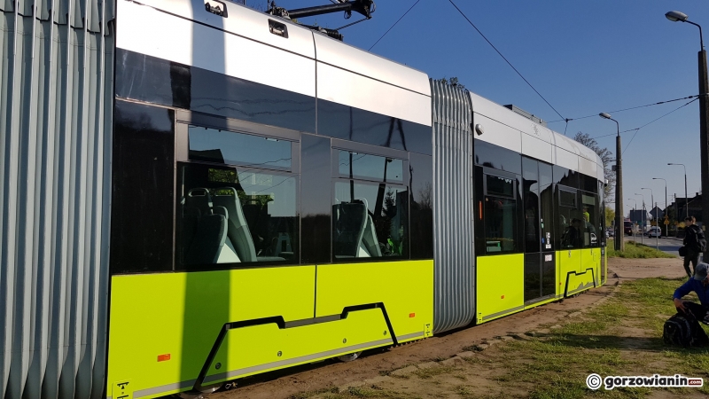 3/14 Nowy Twist wyjechał na tory