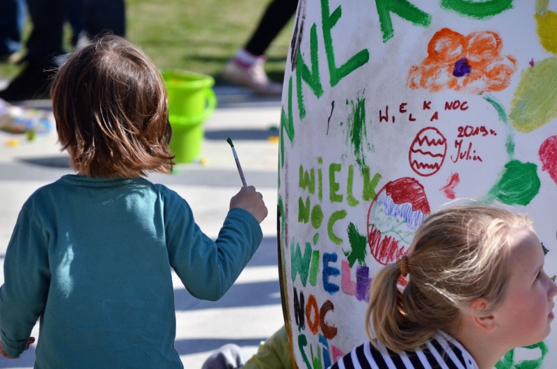 10/14 Gorzowianie ozdobili pisanki na Kwadracie