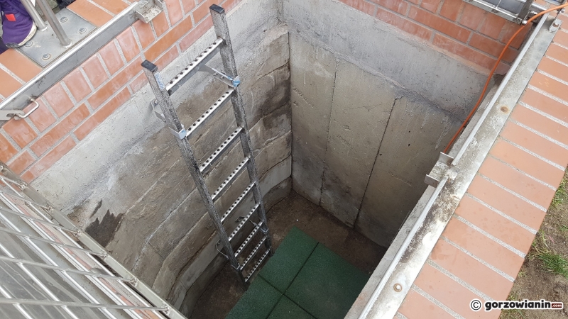 10/18 Otwarcie szczeliny przeciwlotniczej na Kwadracie