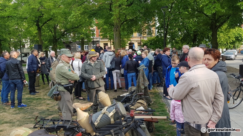 12/18 Otwarcie szczeliny przeciwlotniczej na Kwadracie