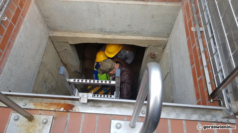 14/18 Otwarcie szczeliny przeciwlotniczej na Kwadracie