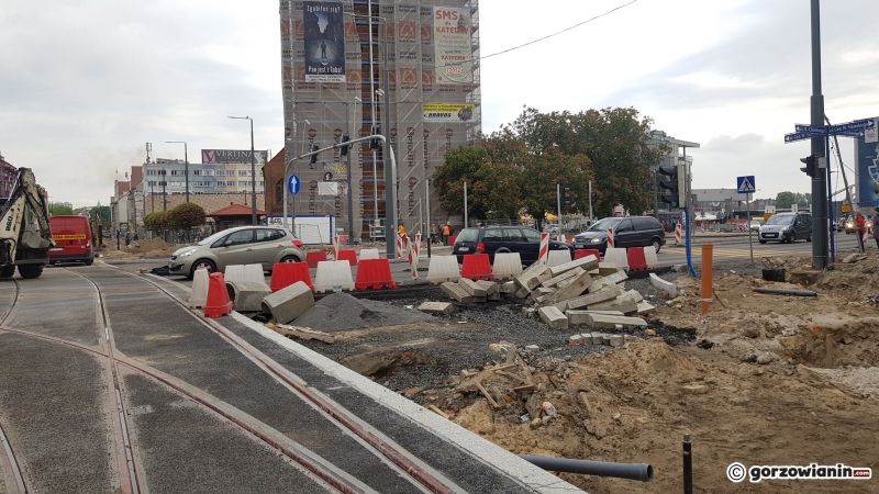 24/36 Zobacz jak wygląda remontowana Sikorskiego