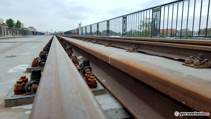8/25 Estakada i dworzec kolejowy w Gorzowie