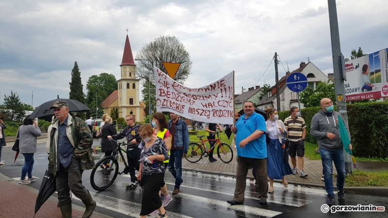 2/14 Na znak protestu zablokowali rondo