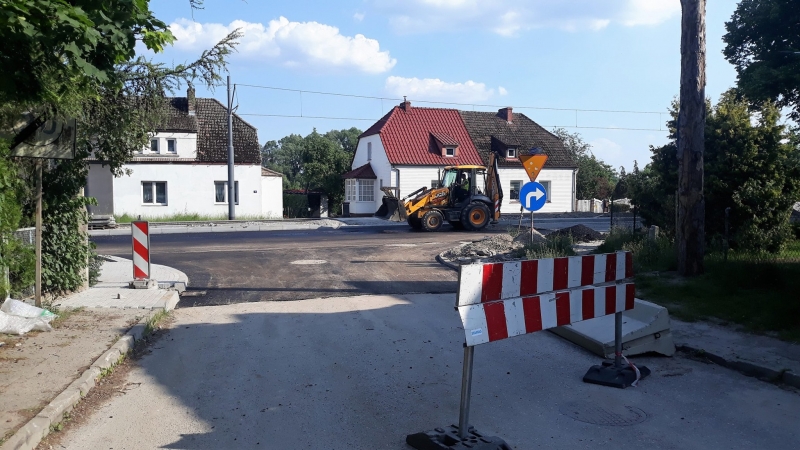 4/5 Asfalt na kolejnym odcinku Kostrzyńskiej