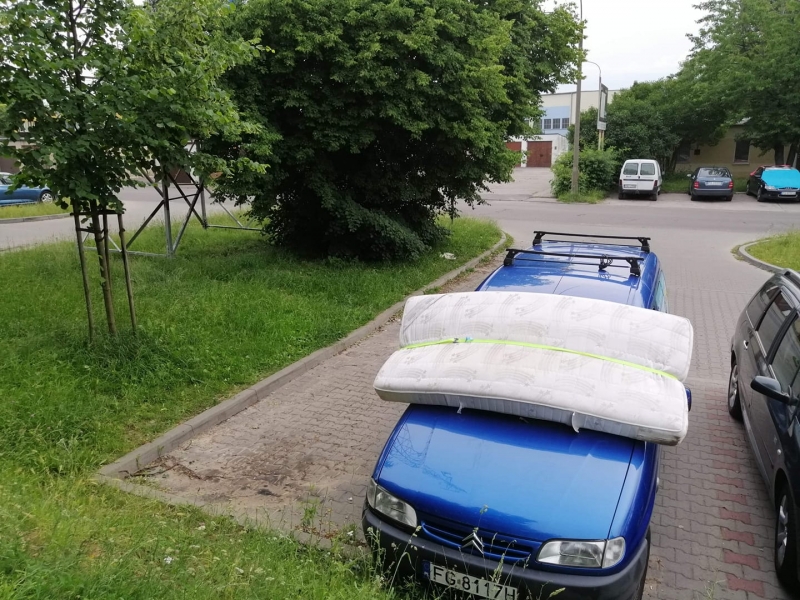 15/19 Samochody zabezpieczone przed gradem