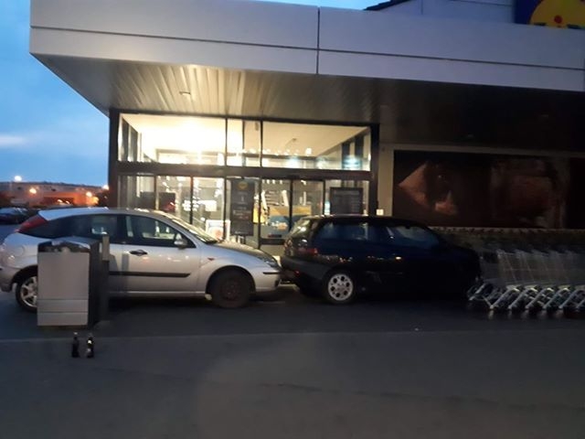 19/19 Samochody zabezpieczone przed gradem