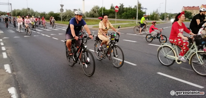 8/10 Piżamowa masa rowerowa