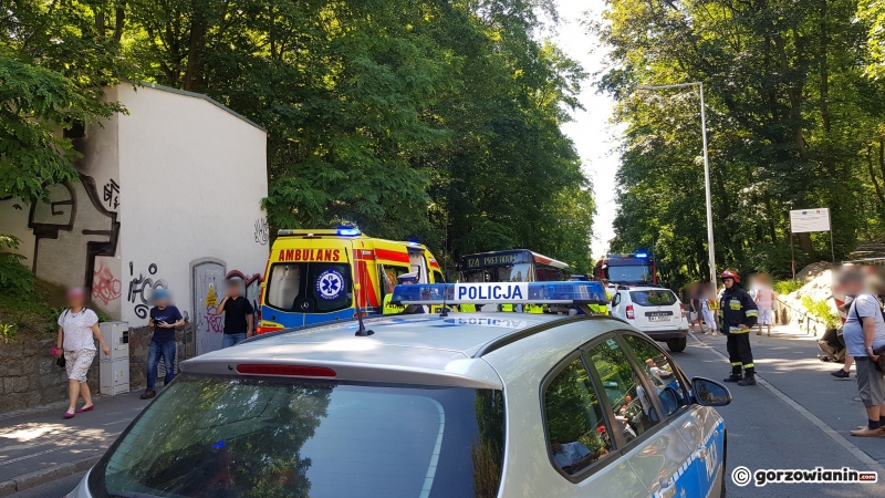 4/14 Wypadek autobusu MZK i dwóch aut