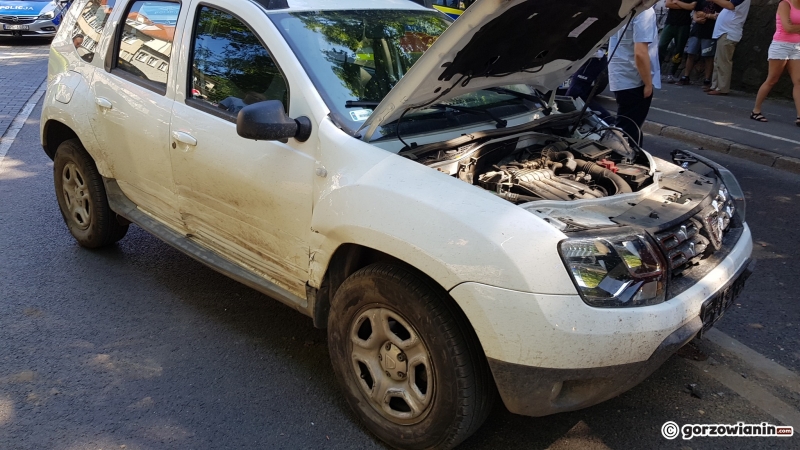 8/14 Wypadek autobusu MZK i dwóch aut