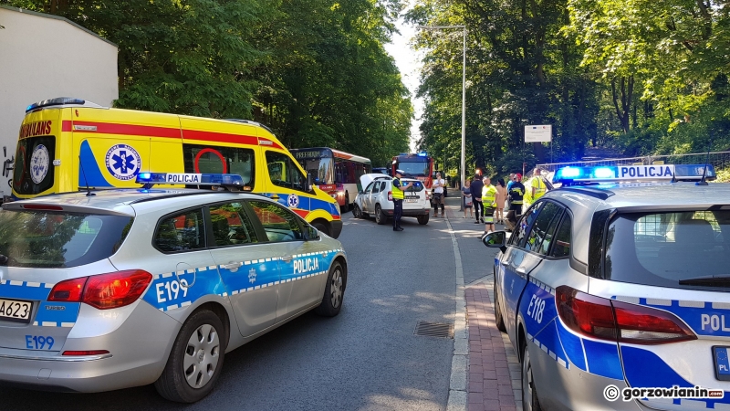 12/14 Wypadek autobusu MZK i dwóch aut