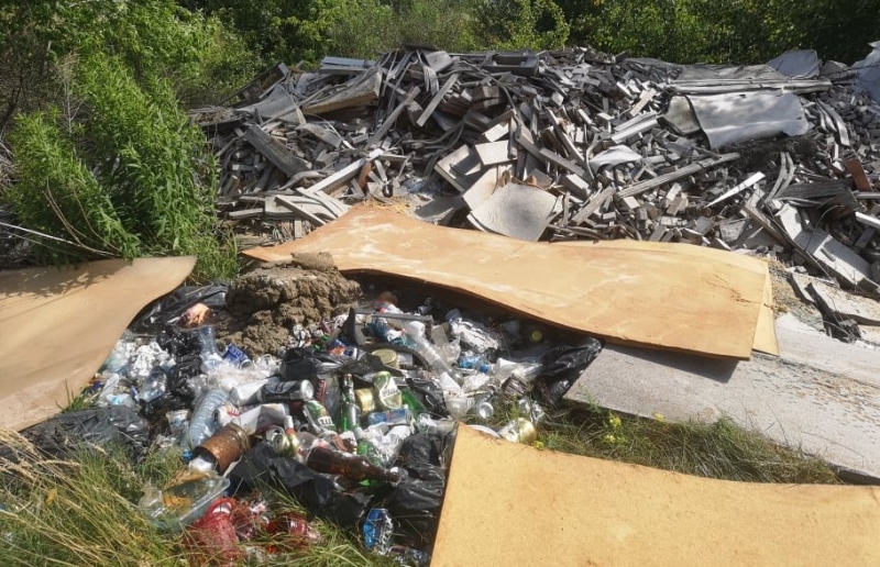 3/11 Dogaszanie pożaru składowiska opon