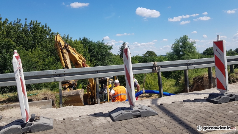 3/8 Naprawa skarpy na rondzie Santockim