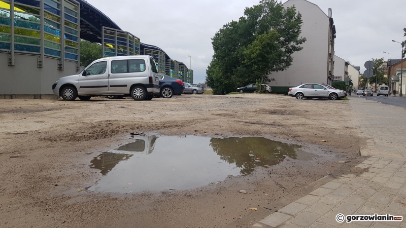 1/6 Dziki parking przy stacji Gorzów Wschodni