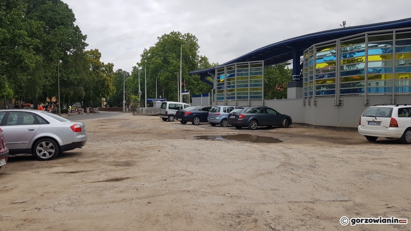 4/6 Dziki parking przy stacji Gorzów Wschodni