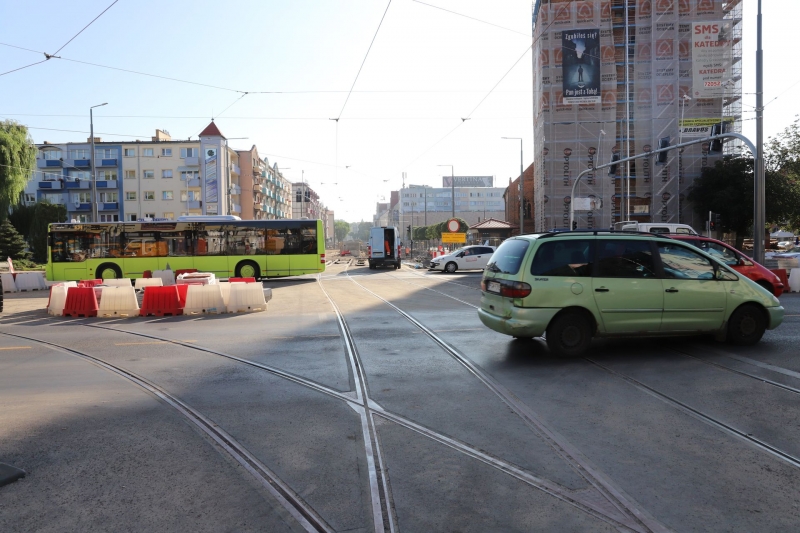 5/13 Jak wyglądają roboty na Sikorskiego