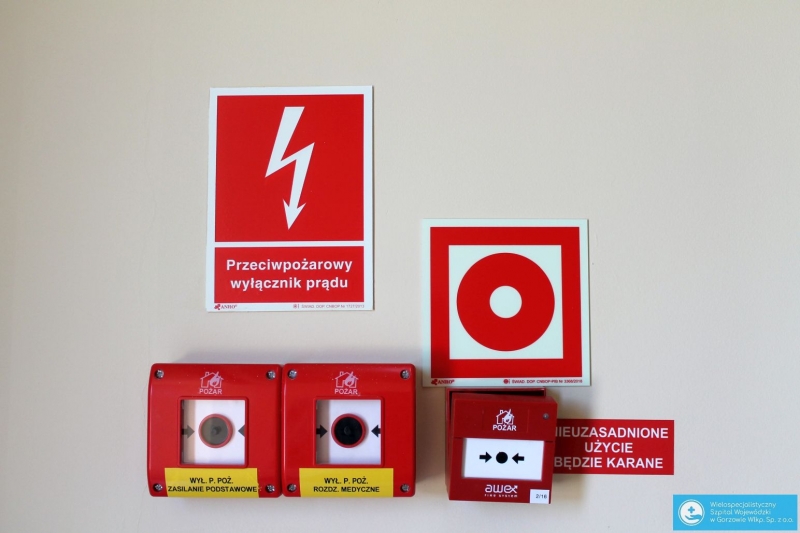 3/6 Zniszczone czujki w szpitalu