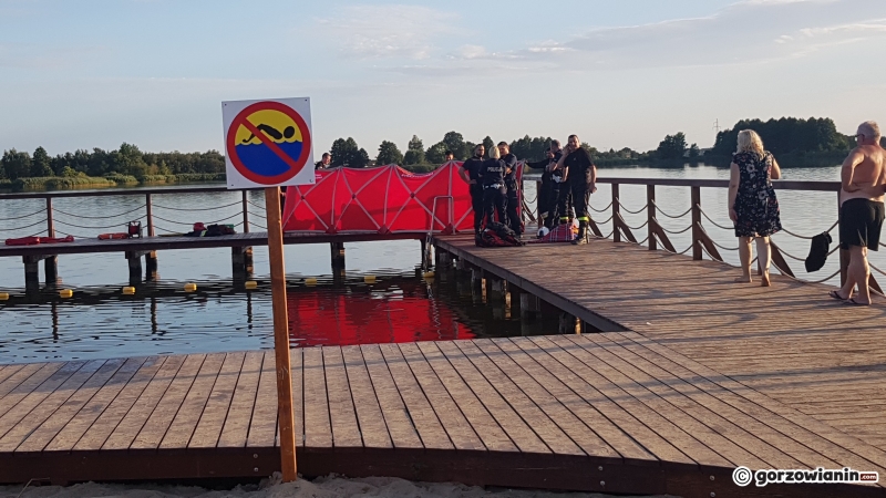 4/5 Mężczyzna utonął nad jeziorem w Karninie