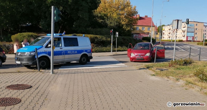 4/4 Kierowca mercedesa miał 3 promile