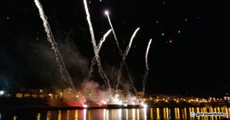 3/10 Pokaz fajerwerków na Koniec Lata Party