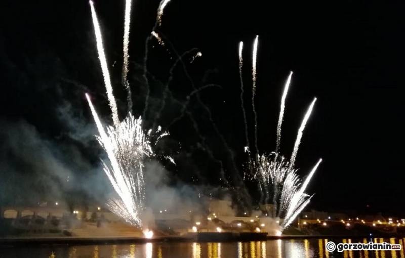 9/10 Pokaz fajerwerków na Koniec Lata Party