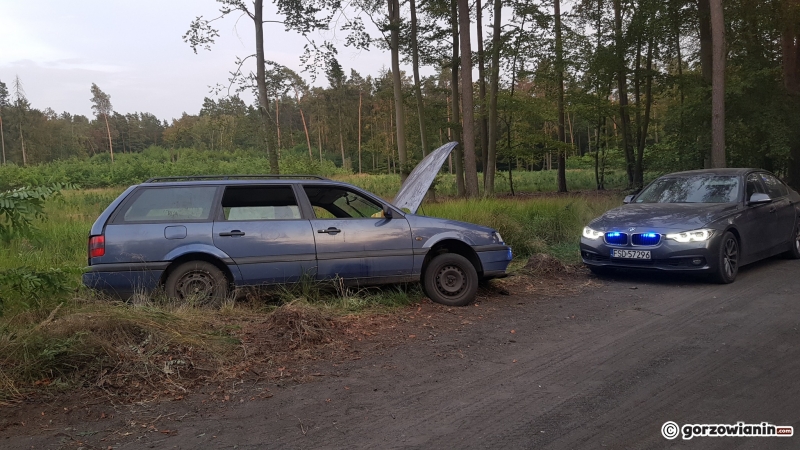 4/6 Dachowanie volkswagena nad jeziorem Marwicko