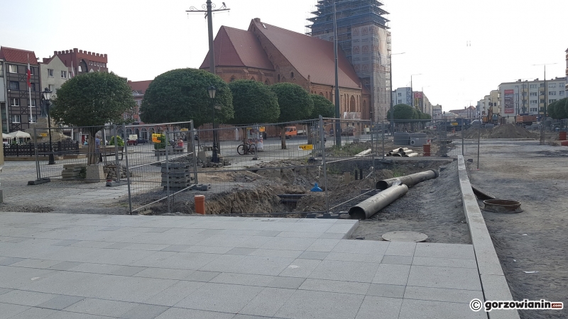 5/13 Budowa deptaka na Sikorskiego