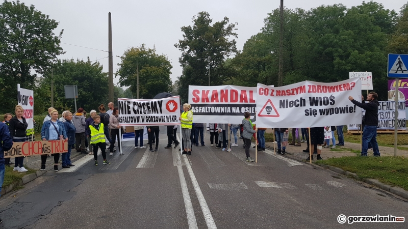 7/13 Protest przy ul. Walczaka przeciwko wytwórni asfaltu
