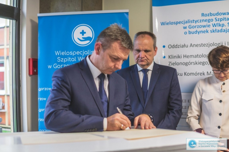 4/15 Akt erekcyjny pod budowę nowego pawilonu medycznego