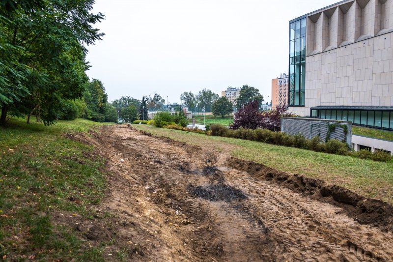 4/8 Naprawa ścieżki przy filharmonii