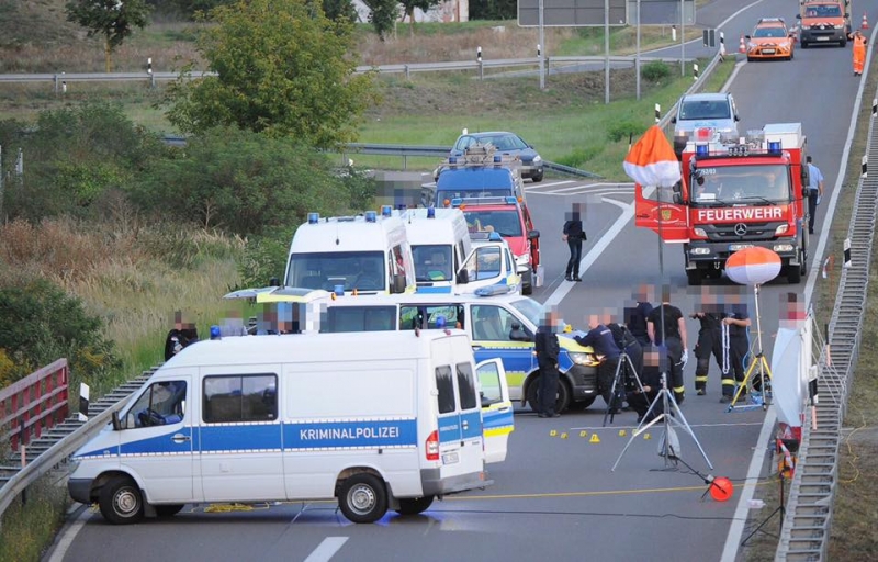 2/7 Policyjna akcja na autostradzie pod Berlinem