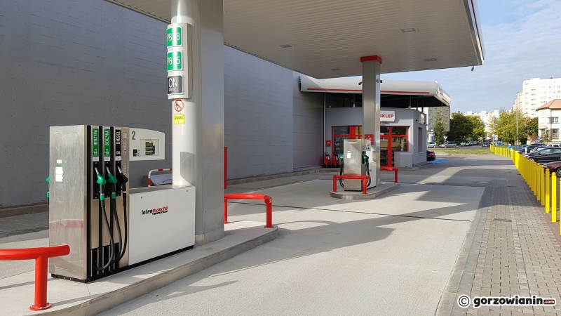 3/6 Stacja paliw przy Fredry już działa