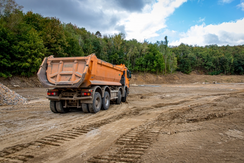 3/4 Budowa boisk przy Żwirowej