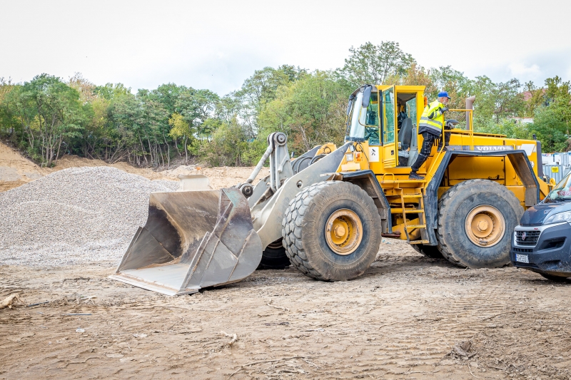 4/4 Budowa boisk przy Żwirowej