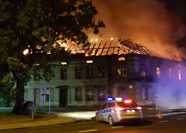 4/6 Pożar starej dyskoteki w Zwierzynie