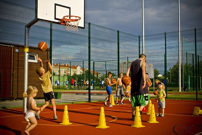 16/21 Akcja NJB DLA DZIECIAKÓW doszła do półmetka